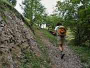 18 Saliamo a sx per vedere il roccolo Cugini (1180 m)